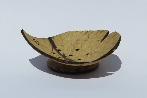 Porte-savon poisson en noix de coco